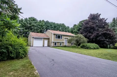 30 Woodside Drive Kennebunk ME 04043