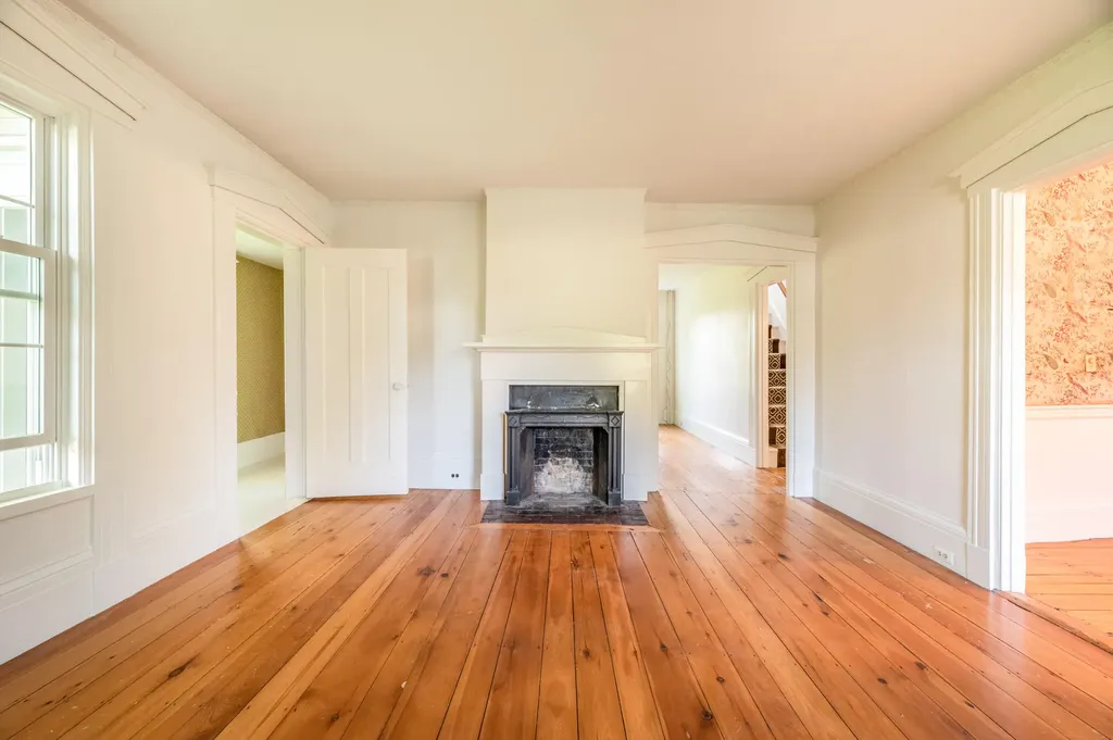 11 Parsonage Street Winterport ME 04496