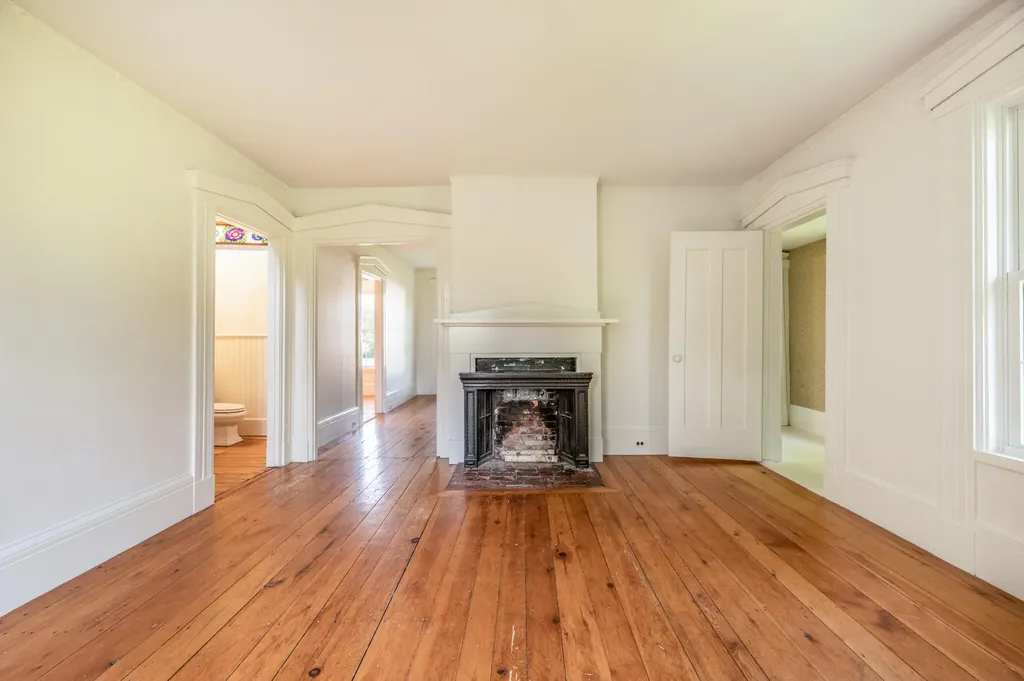 11 Parsonage Street Winterport ME 04496