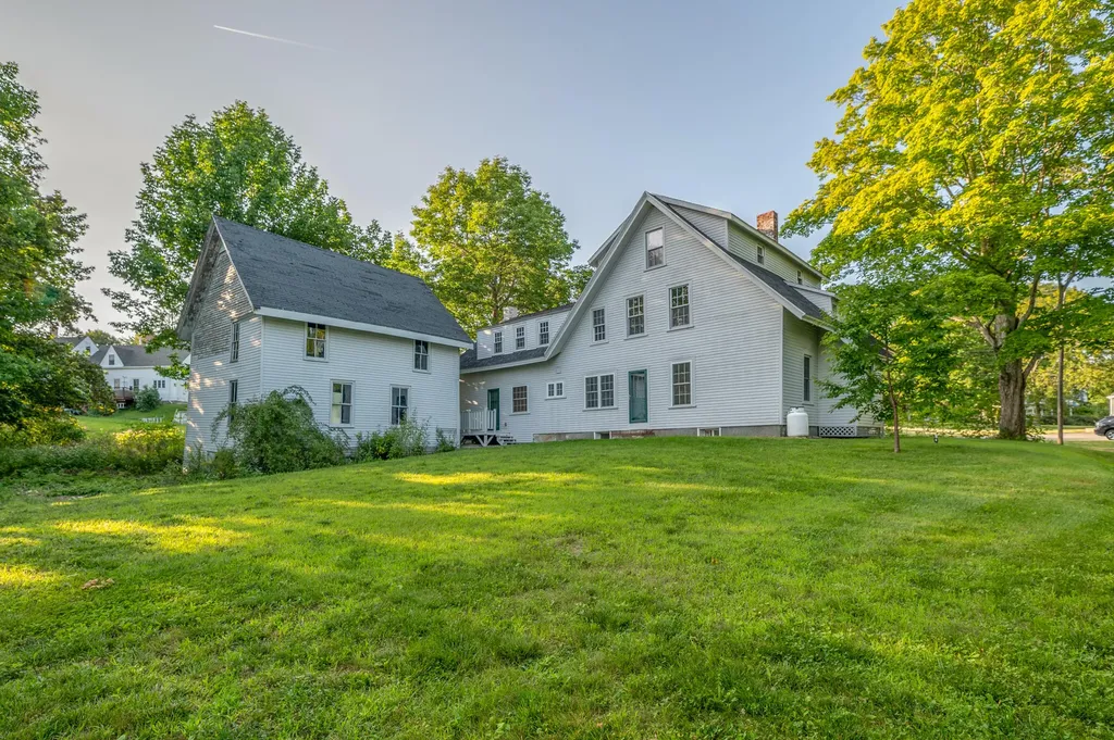 11 Parsonage Street Winterport ME 04496