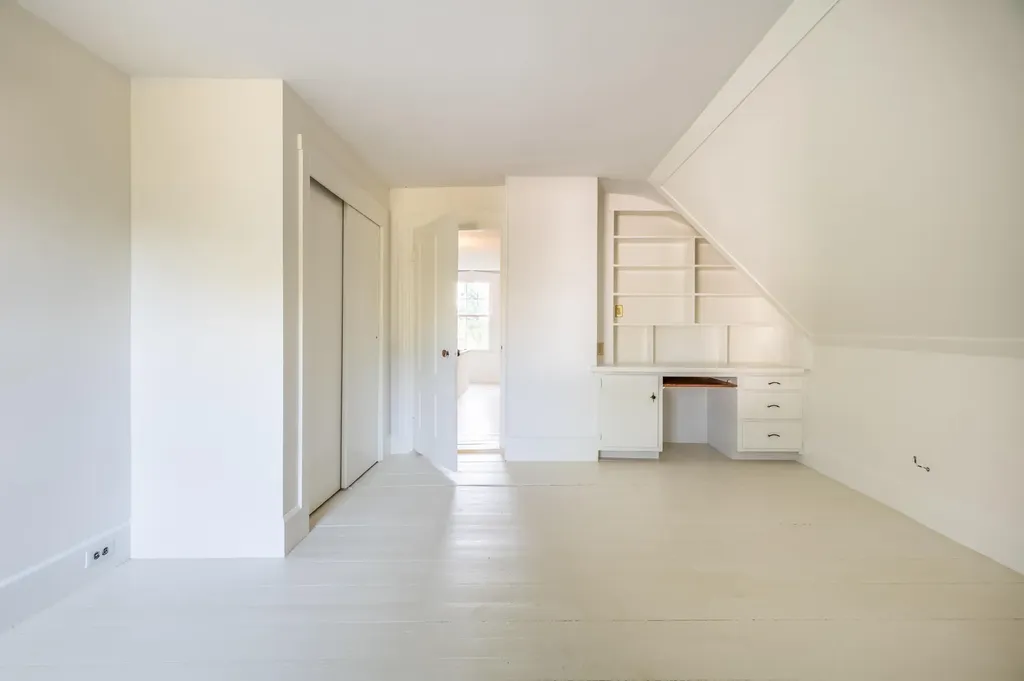 11 Parsonage Street Winterport ME 04496
