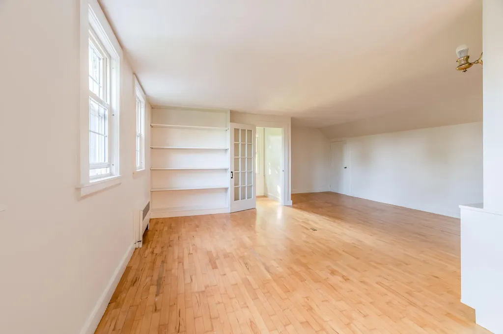 11 Parsonage Street Winterport ME 04496