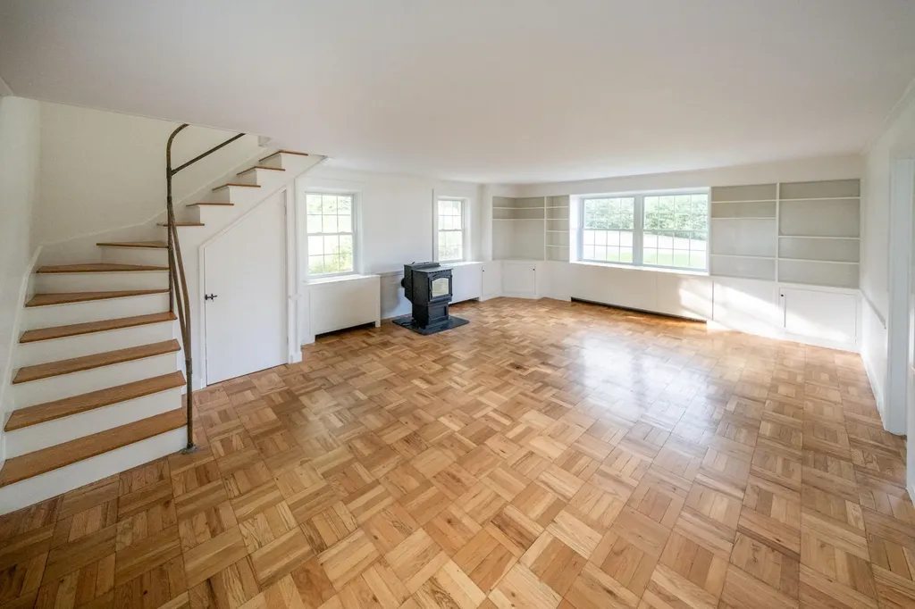 11 Parsonage Street Winterport ME 04496
