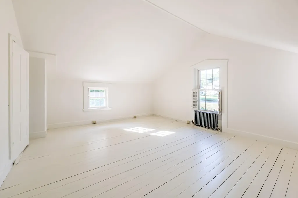 11 Parsonage Street Winterport ME 04496