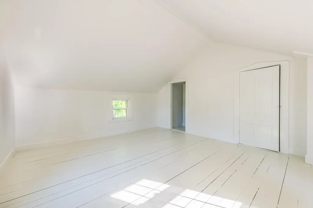 11 Parsonage Street Winterport ME 04496