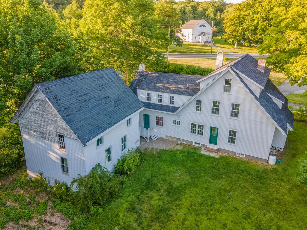 11 Parsonage Street Winterport ME 04496