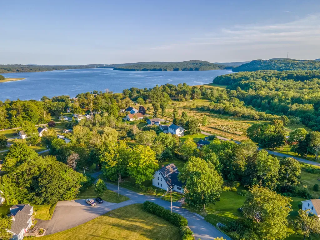 11 Parsonage Street Winterport ME 04496
