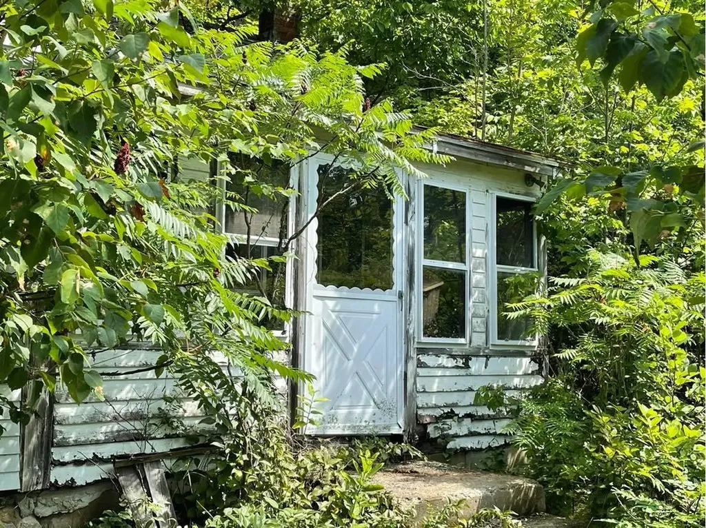 329 Togus Road Chelsea ME 04330