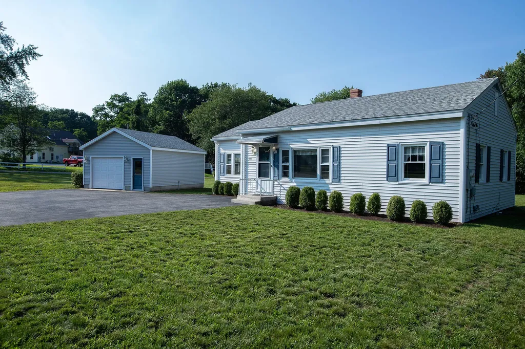 261 Sanford Road Wells ME 04090