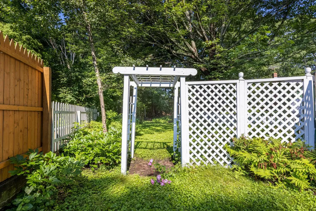 80 Everett Avenue South Portland ME 04106
