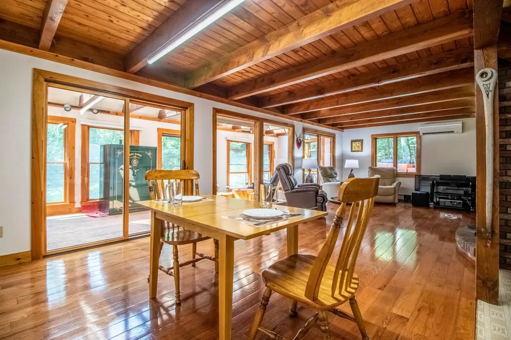 25 Johnson Road Standish ME 04084