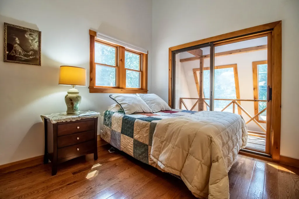 25 Johnson Road Standish ME 04084