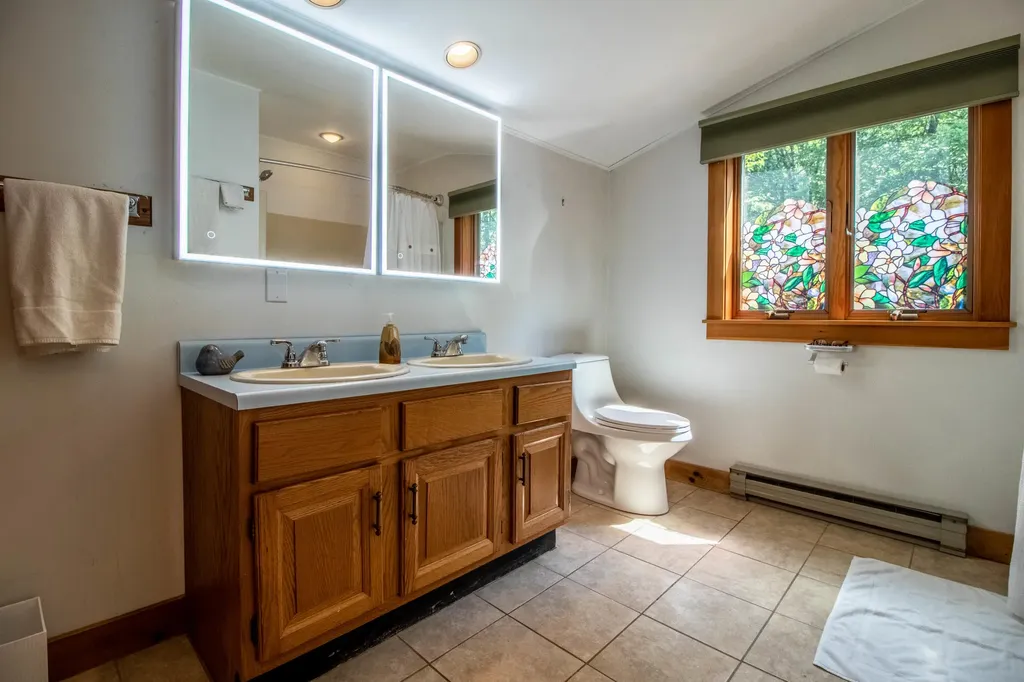 25 Johnson Road Standish ME 04084