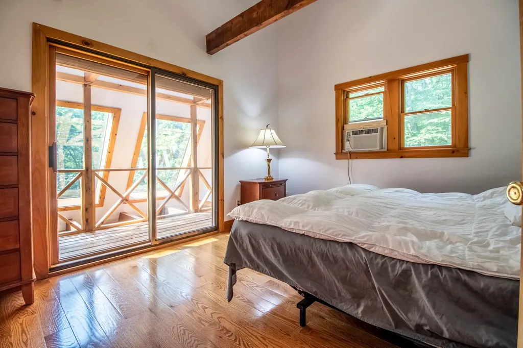 25 Johnson Road Standish ME 04084