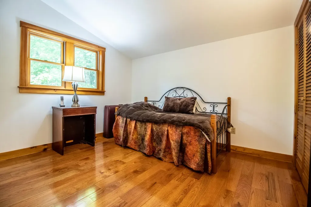 25 Johnson Road Standish ME 04084