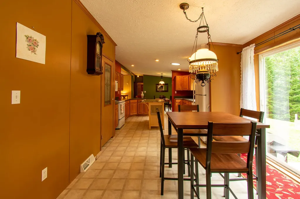 18 Old Settlers Lane Cushing ME 04563