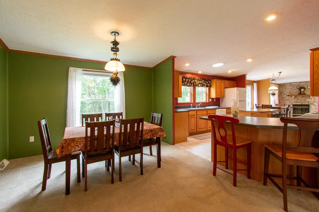 18 Old Settlers Lane Cushing ME 04563