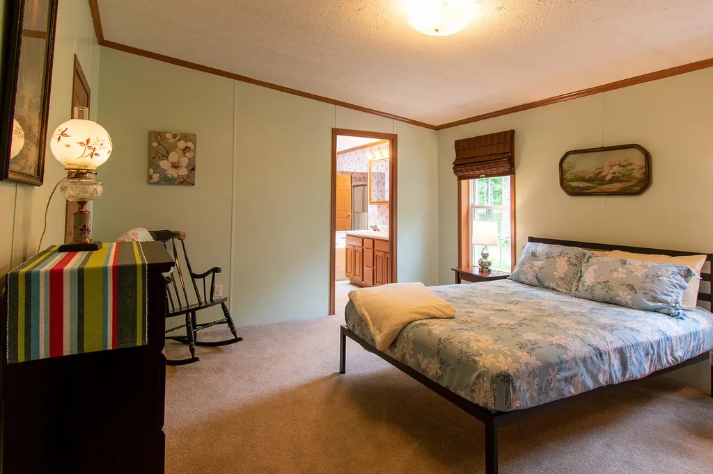 18 Old Settlers Lane Cushing ME 04563