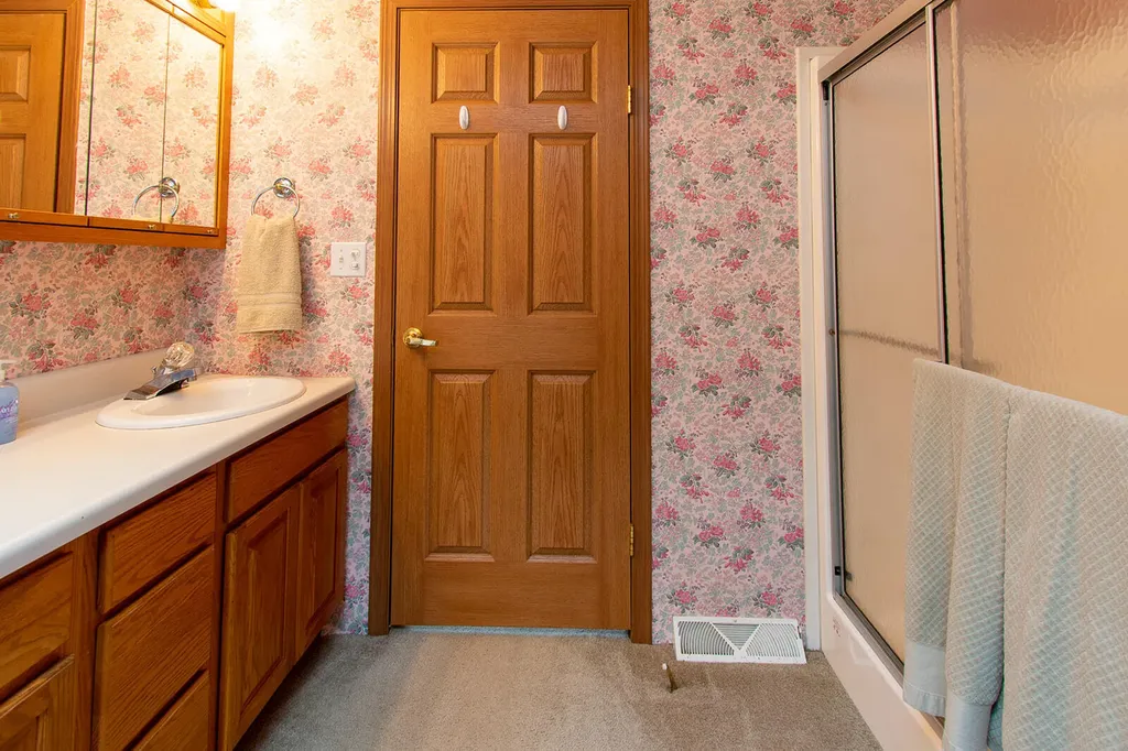 18 Old Settlers Lane Cushing ME 04563