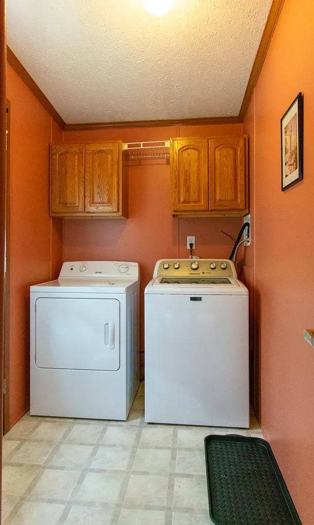18 Old Settlers Lane Cushing ME 04563