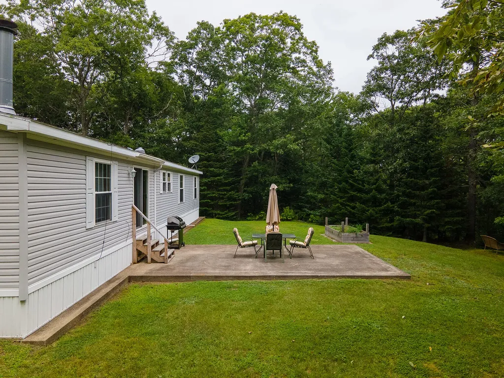 18 Old Settlers Lane Cushing ME 04563