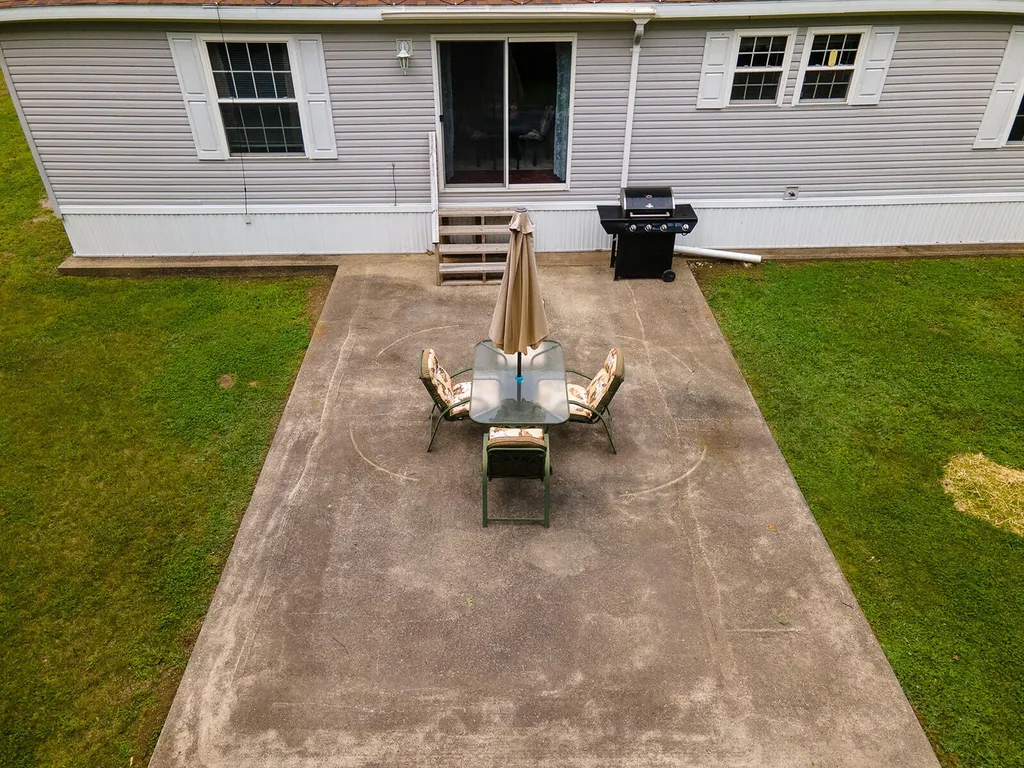 18 Old Settlers Lane Cushing ME 04563