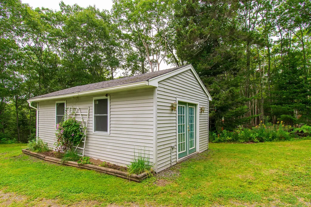 18 Old Settlers Lane Cushing ME 04563