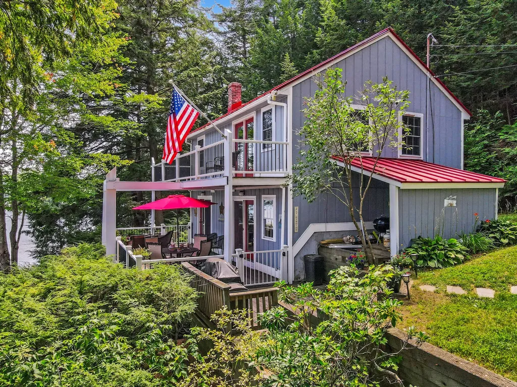 74 Lakeview Drive Readfield ME 04355