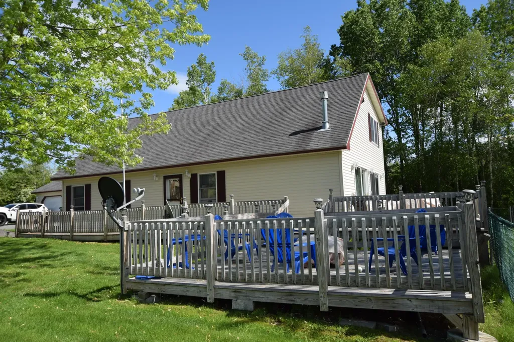 334 Hudson Road Glenburn ME 04401