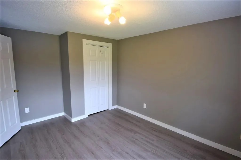 334 Hudson Road Glenburn ME 04401