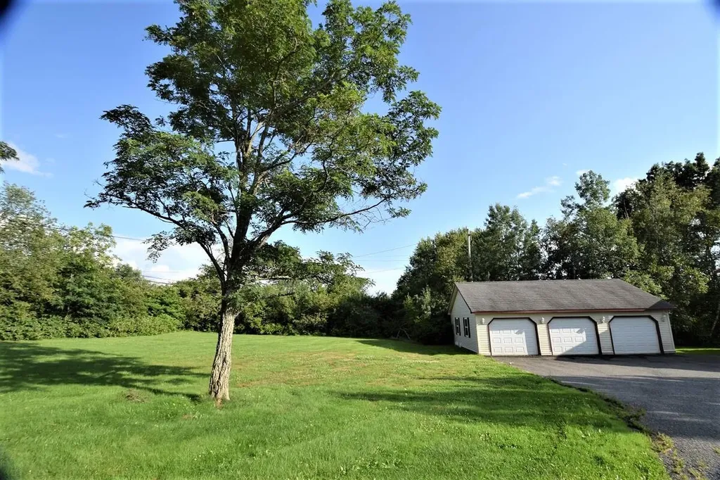 334 Hudson Road Glenburn ME 04401