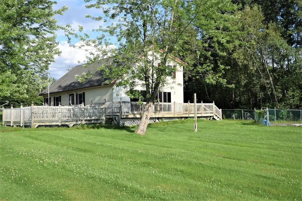 334 Hudson Road Glenburn ME 04401