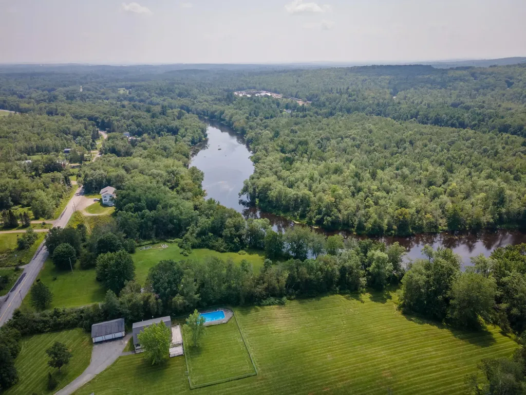 334 Hudson Road Glenburn ME 04401