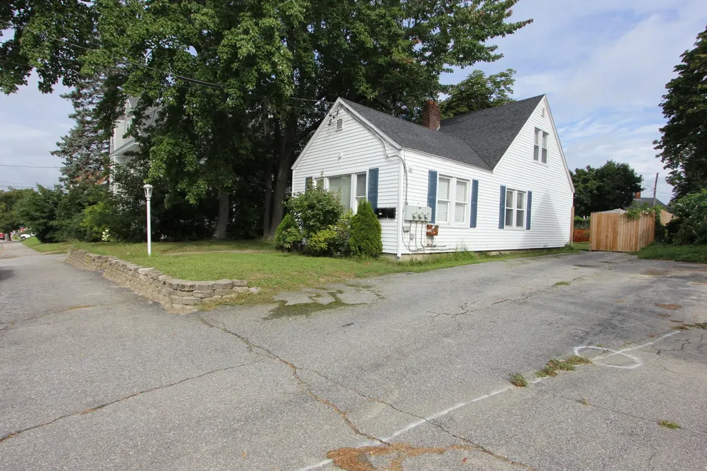 148 Sabattus Street Lewiston ME 04240