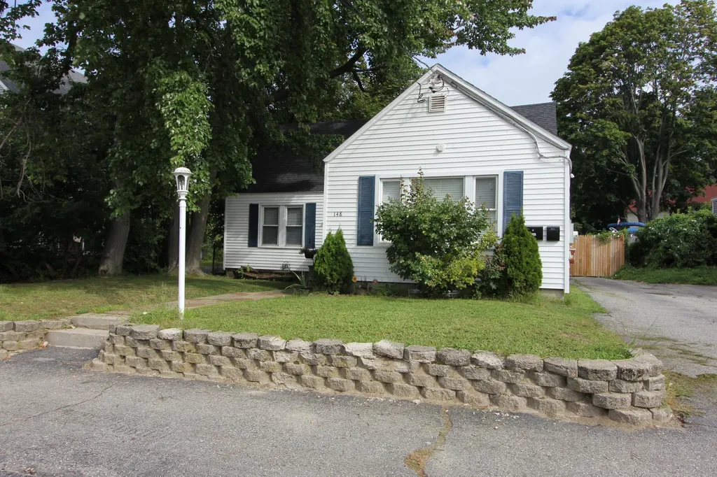 148 Sabattus Street Lewiston ME 04240