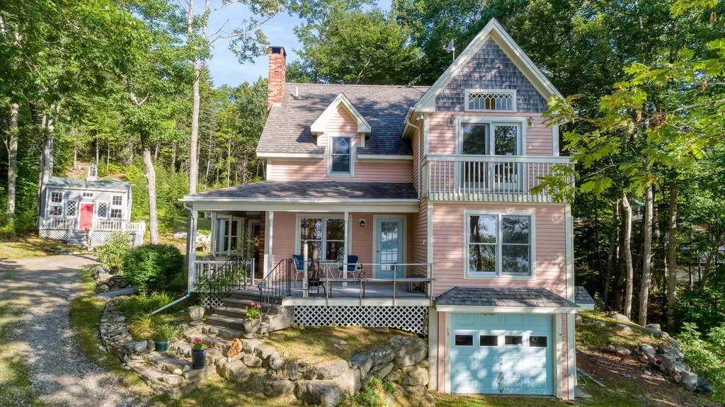 15 Spruce Hill Road Bristol ME 04539