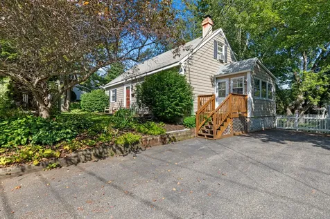 20 Paul Street Auburn ME 04210