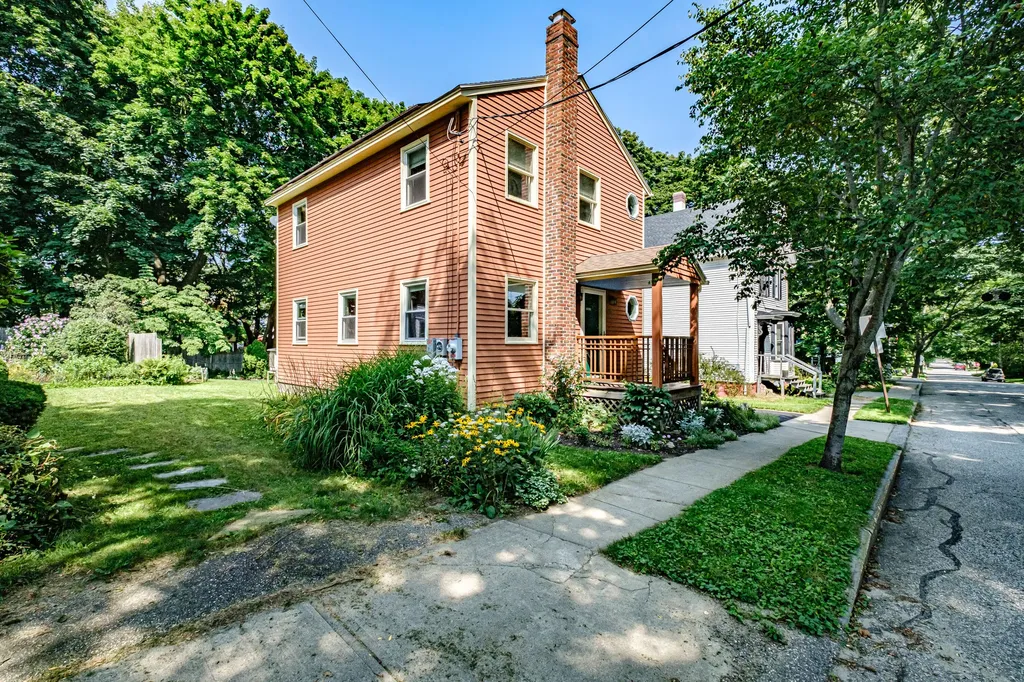 121 Ashmont Street Portland ME 04103