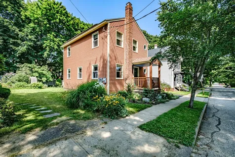 121 Ashmont Street Portland ME 04103