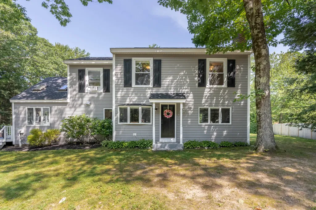 137 Mountain Road Falmouth ME 04105