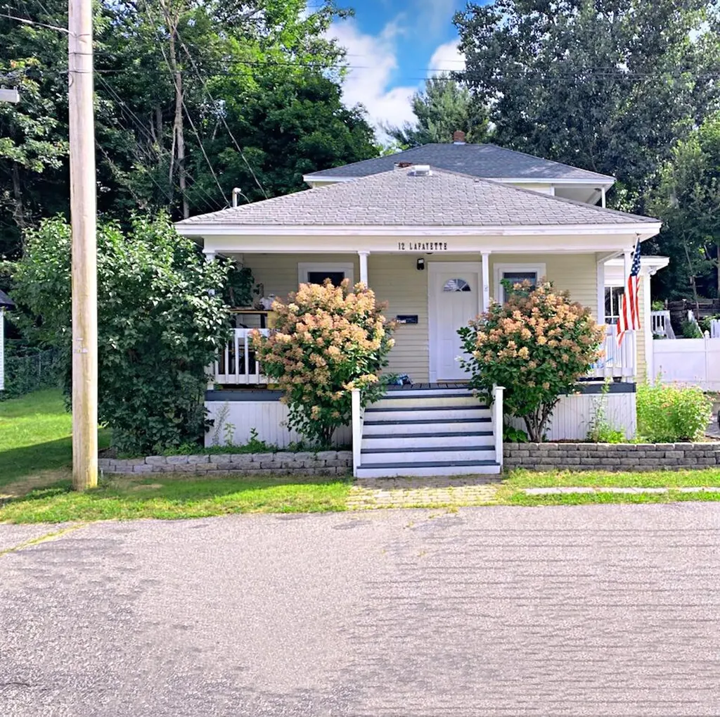 12 Lafayette Street Sanford ME 04073