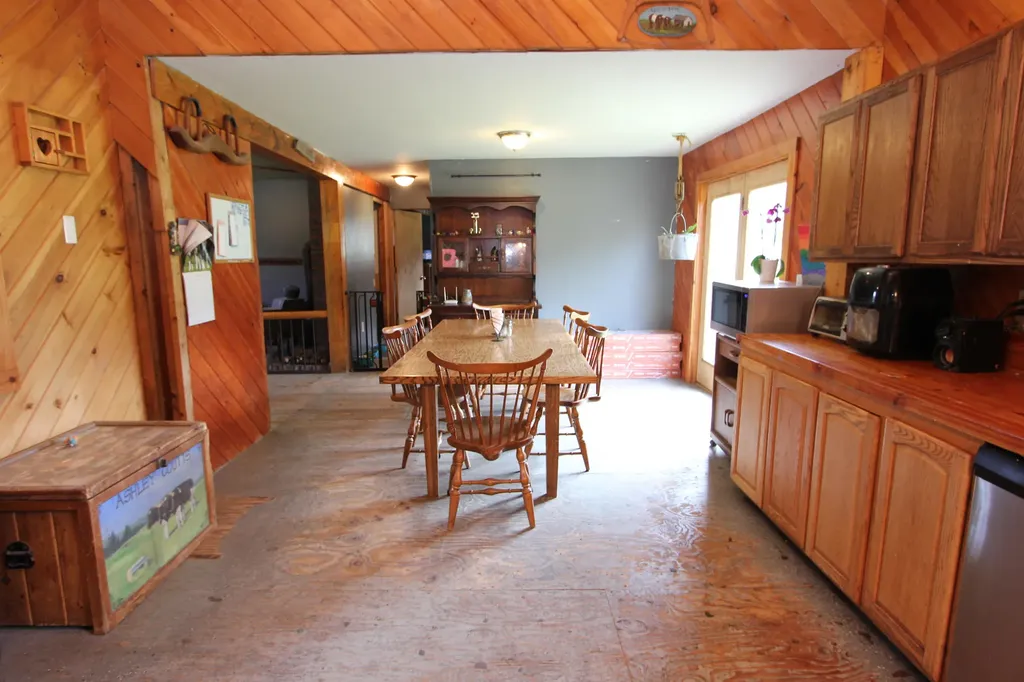 497 Bailey Hill Road Poland ME 04274