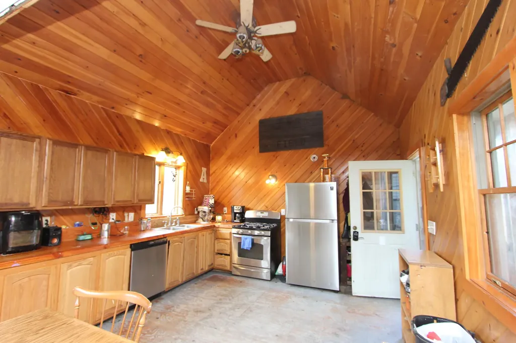497 Bailey Hill Road Poland ME 04274