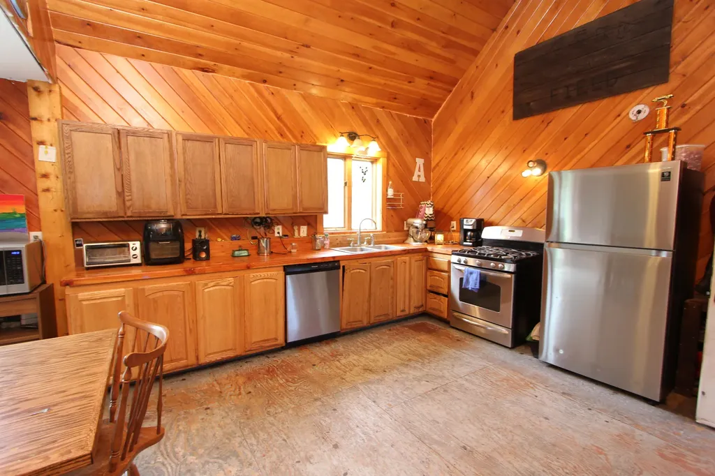 497 Bailey Hill Road Poland ME 04274