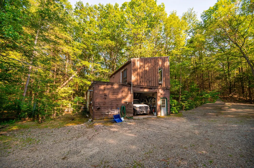 68 Bartlett Road Kittery ME 03905