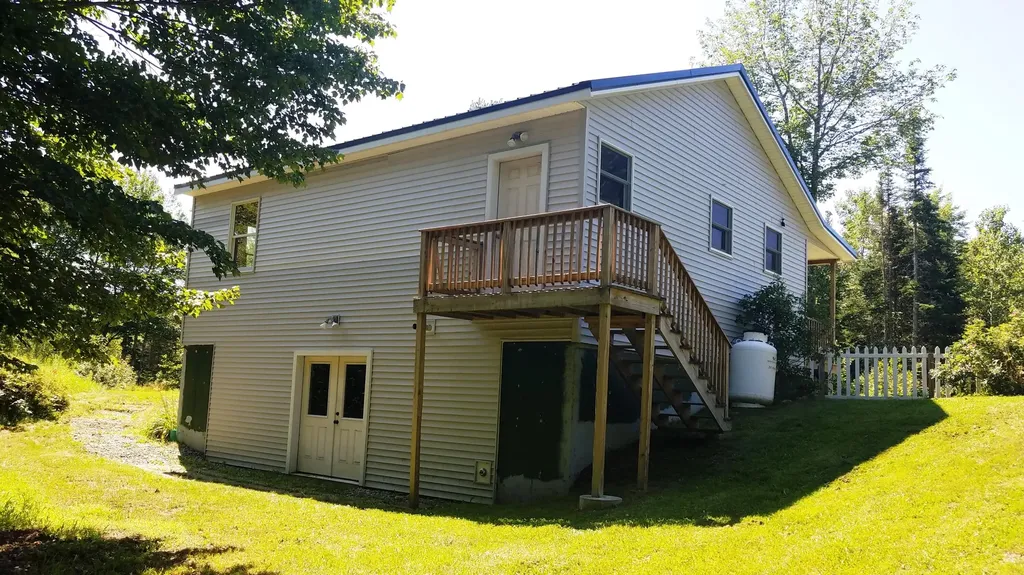 52 Woods Edge Lane Franklin ME 04634