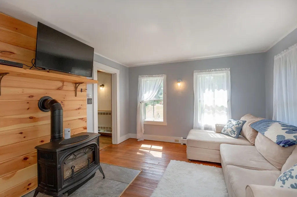 446 Calls Hill Road Dresden ME 04342