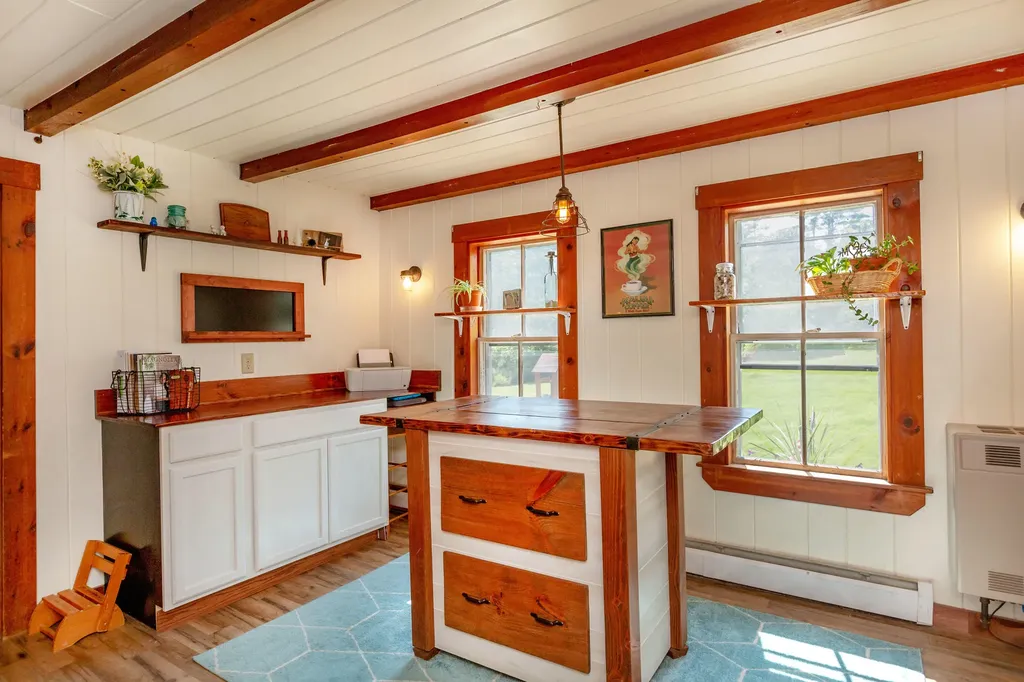 446 Calls Hill Road Dresden ME 04342