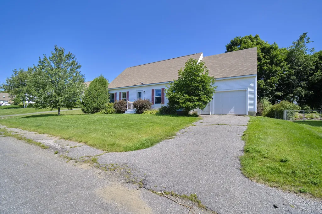 9 Nevelson Street Rockland ME 04841