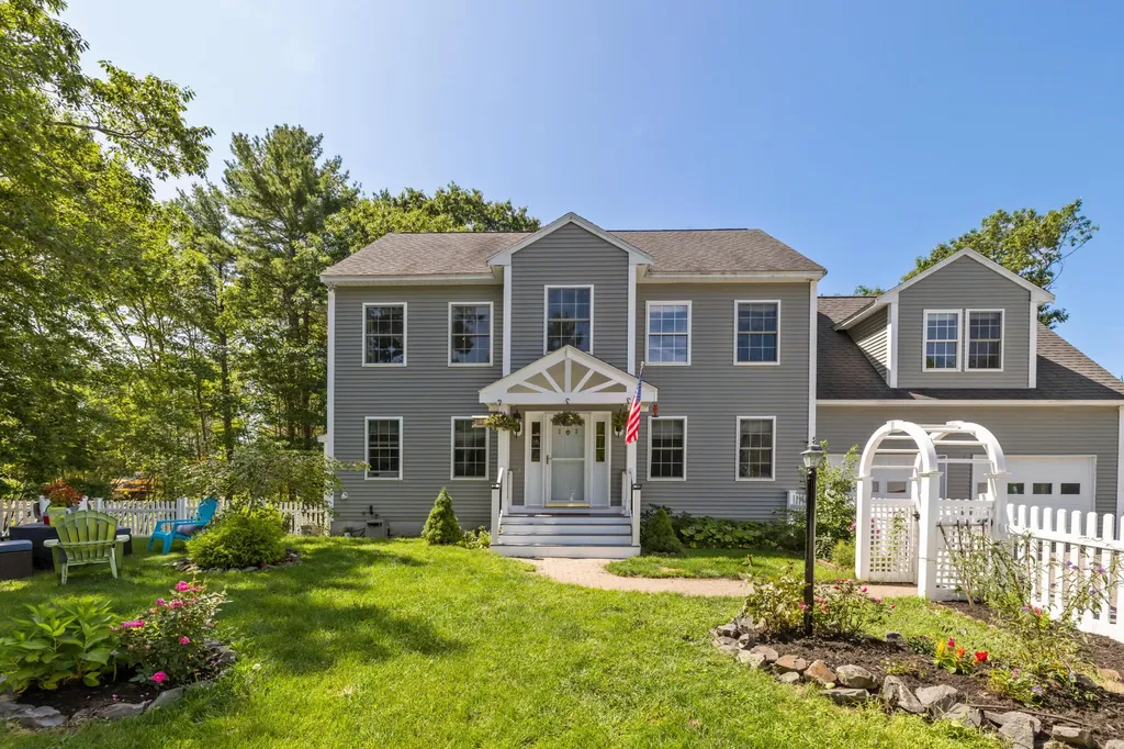 22 Kingsbury Lane Kennebunk ME 04043